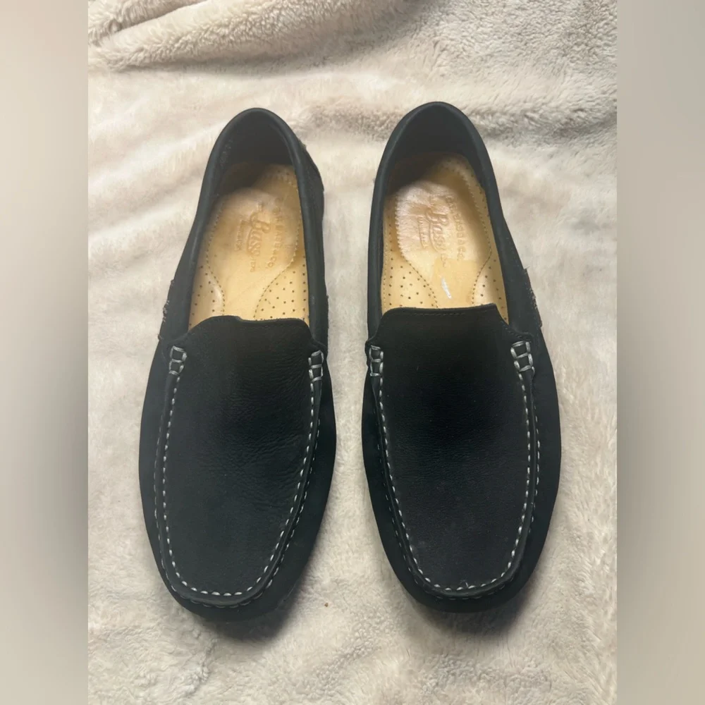 G.H. Bass & Co. leather moccasin driving loafers Black Size 7